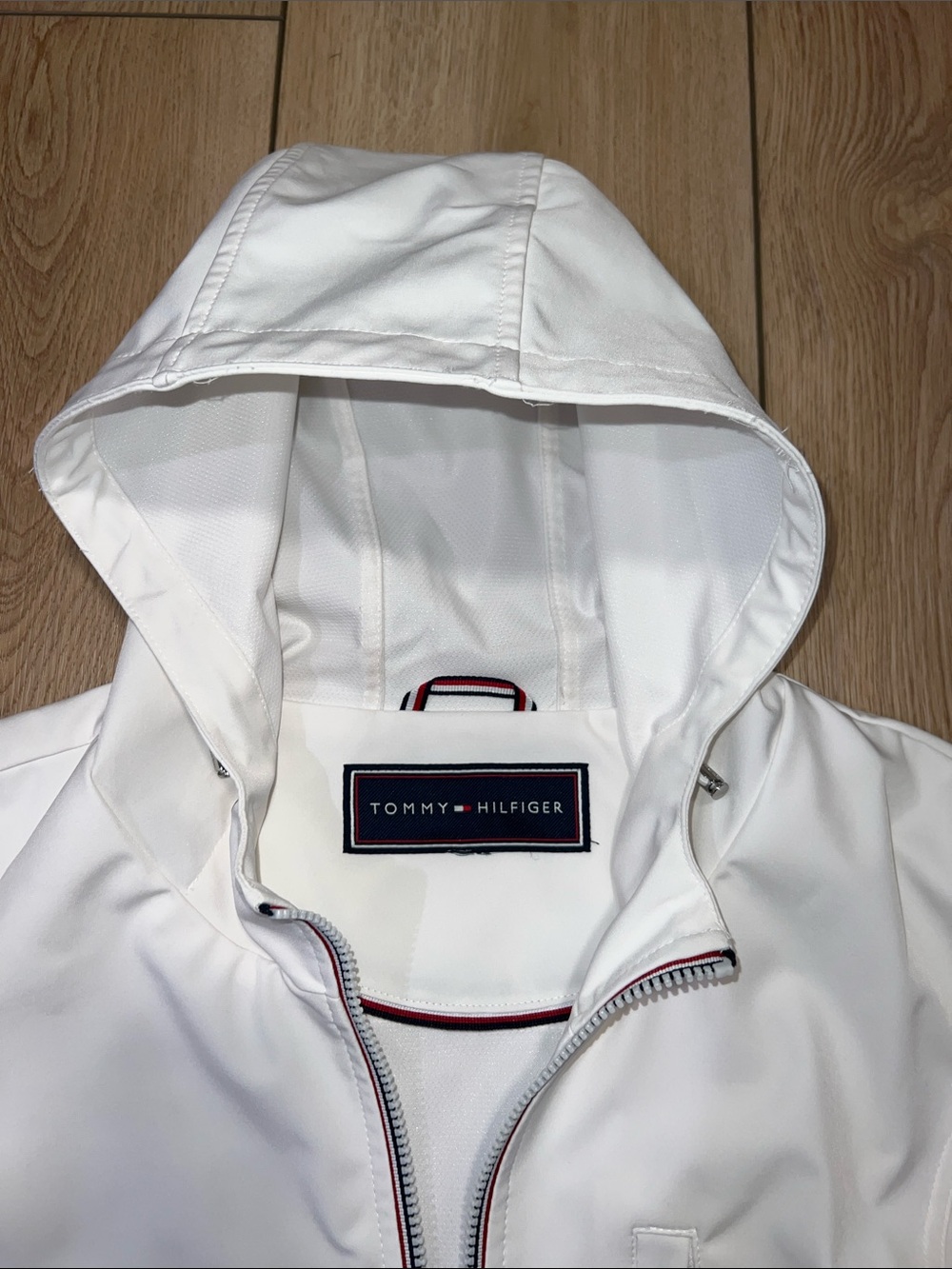 Tommy Hilfiger White Jacket with Navy Logo Patch - Picture 5 of 15
